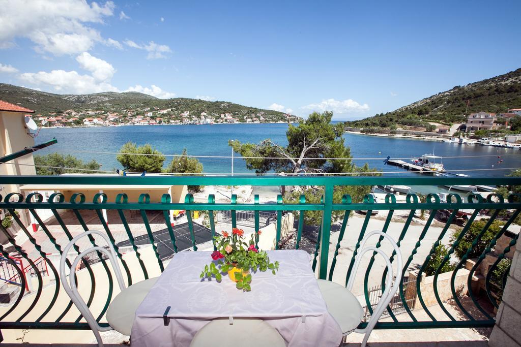 Villa Stana Vinisce ภายนอก รูปภาพ